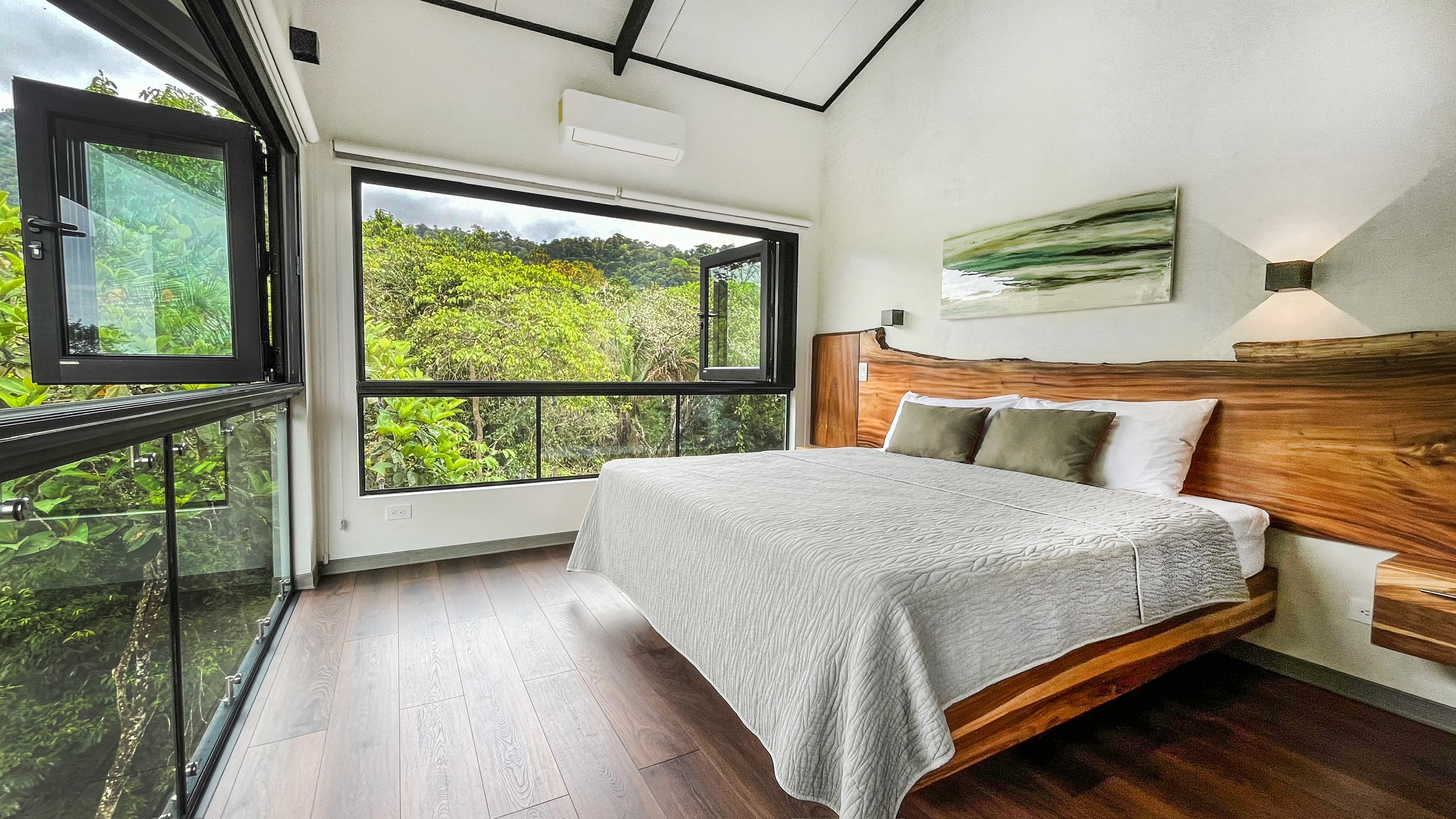 Canopy view bedroom jungle